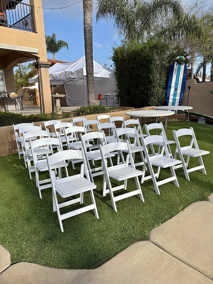 Chairs & Seatings Img